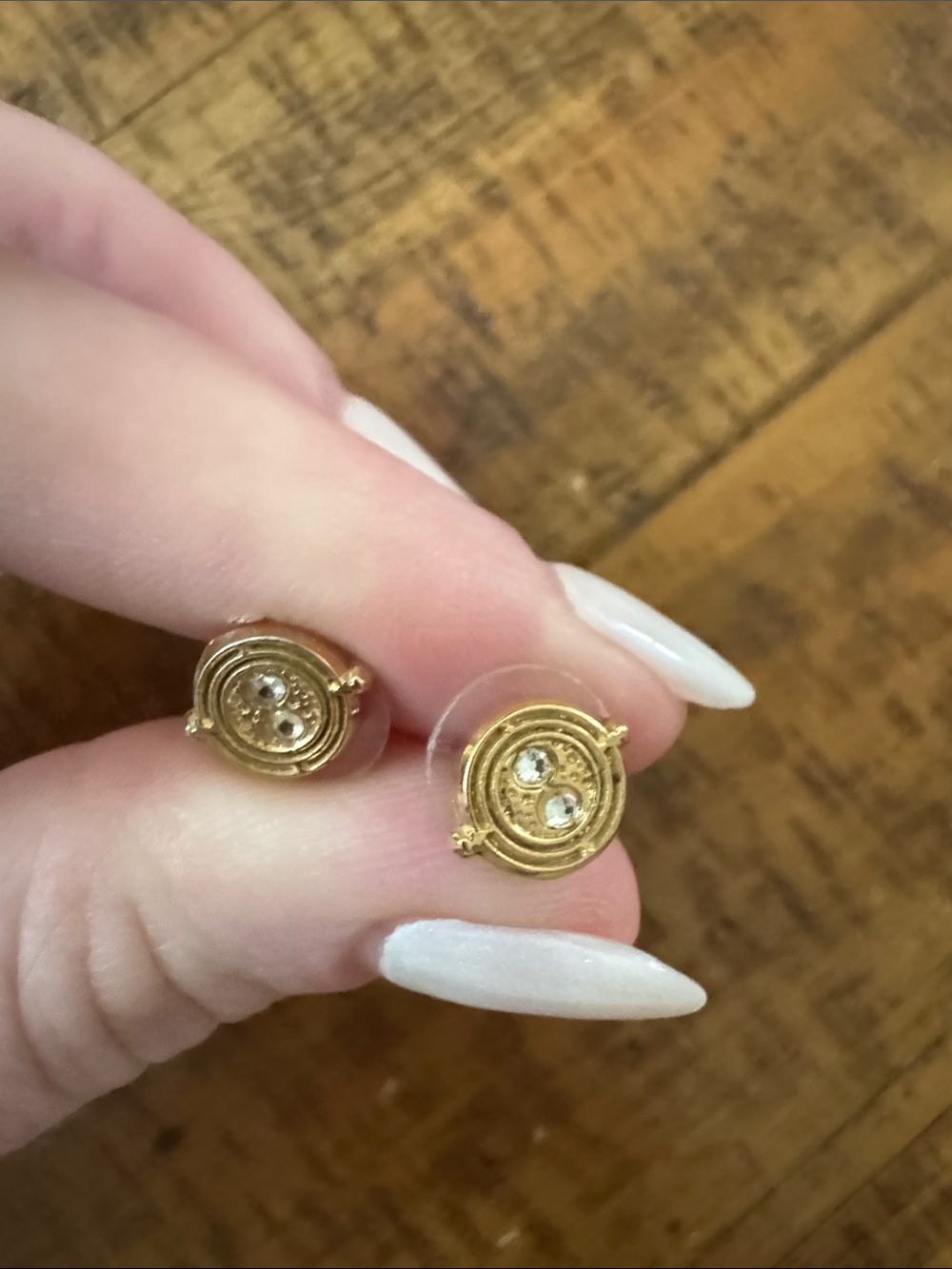 Harry Potter time turner earrings - Picture 4 of 4